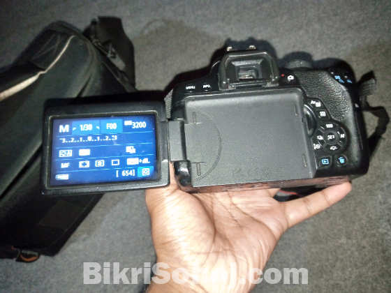 Canon 750D DSLR with Kit Lens, Full Set,Accessories Included